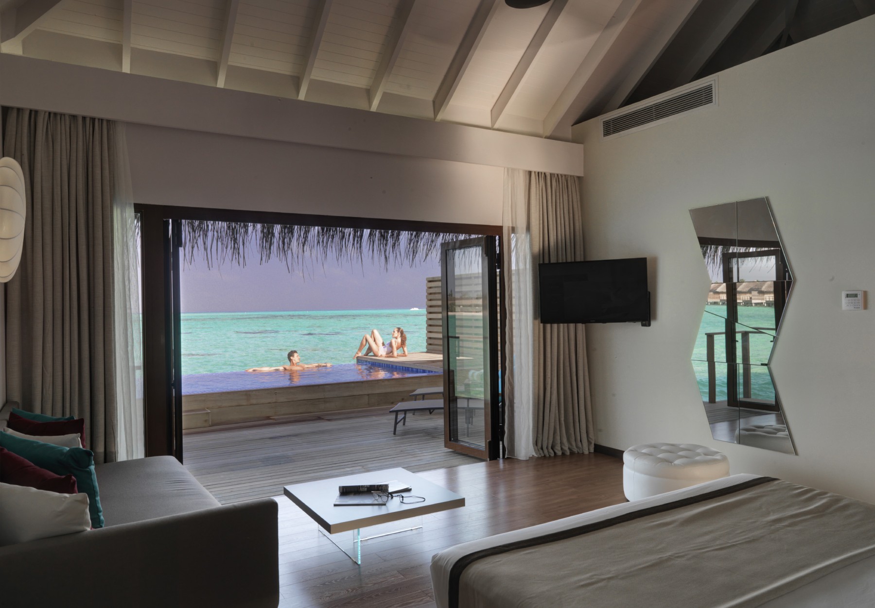 Lagoon Suite with pool